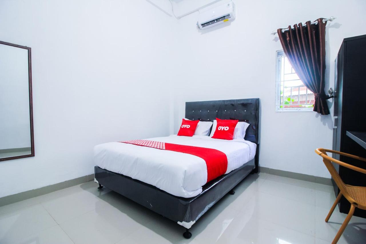 Oyo 1653 Fajar Residence Pekanbaru Exterior foto